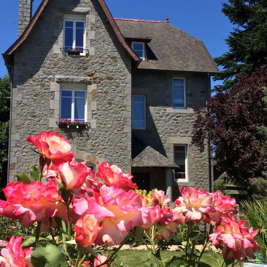 Le Clos Saint-Brice Les Portes du Coglais Exterior photo