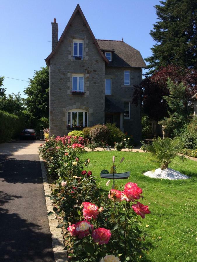 Le Clos Saint-Brice Les Portes du Coglais Exterior photo